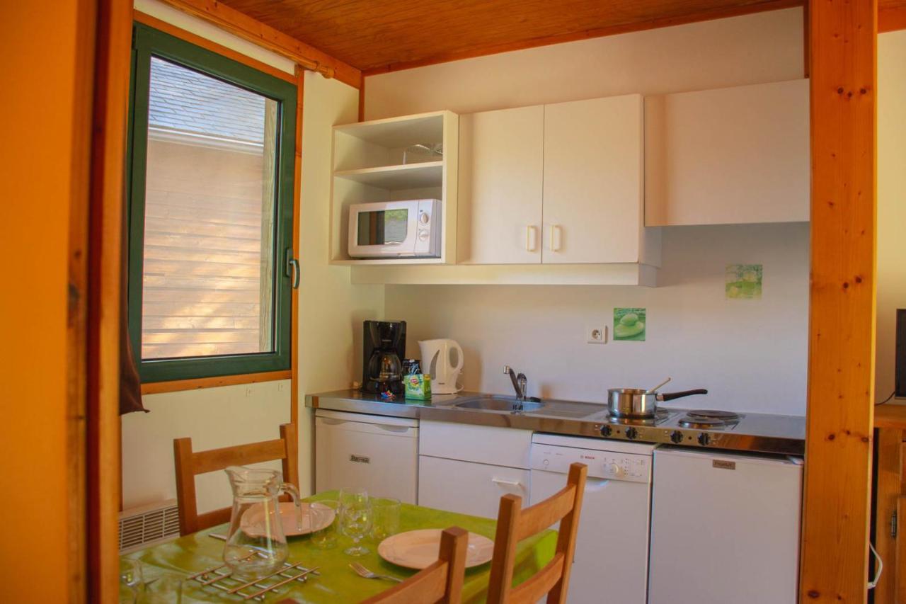 Les Chalets De Booz Saint-Germain-du-Teil Exterior photo